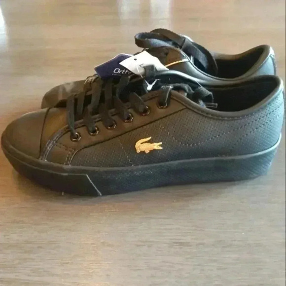 Lacoste Leather Tennis Shoes. NWT - Picture 1 of 6